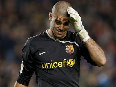 http://donbass.ua/multimedia/images/content/2010/01/12/football_Victor_Valdes.jpg