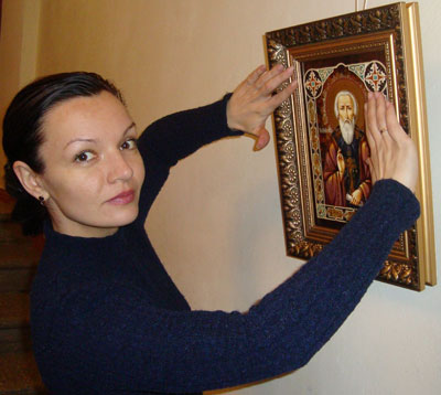 В Донецком областном художественном музее сегодня открылась уникальная выставка «Красота спасет мир». Икона Сергий Радонежский