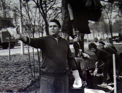 Владимир Дегтярев на субботнике по благоустройству Донецка (1967 год).