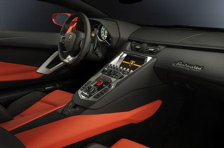 Lamborghini_Aventador LP700-4
