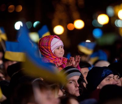 В Киеве на Майдане зажгли главную ёлку страны