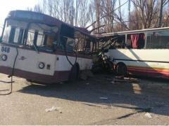 Автобус с детьми разрубил троллейбус на две части: подробности трагедии