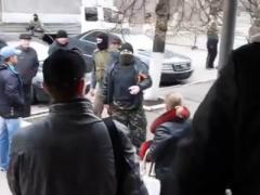 Вести от Авакова: в Донбассе захватили райотдел милиции (ВИДЕО)