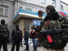 Официальный мэр Славянска слегла с кризом, а "народный" голова возвращает милиции оружие (ВИДЕО)