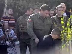 Захарченко прячется от людей за своей вооруженной до зубов охраной