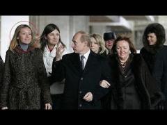 Всё, что мы знаем о семье президента Путина за три минуты (ВИДЕО)
