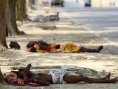 В Индии ужасная жара убила уже  около 300 человек