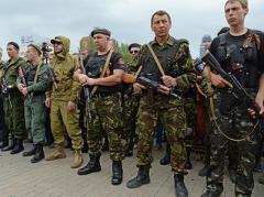 Российские кураторы намерены изменить форму управления "войсками  ДНР"