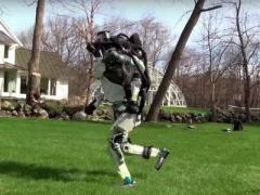 Boston Dynamics вывела своего двуногого робота на утреннюю пробежку (ВИДЕО)