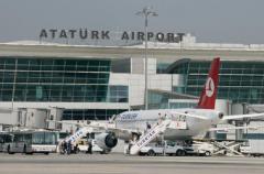 ДТП в турецком аэропорту: столкнулись два самолета. ВИДЕО