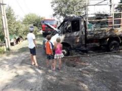 В Мариуполе из-за сварочных работ сгорел дом и автомобиль