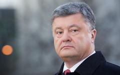 Порошенко заявил о завершении военного положения в Украине