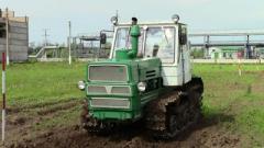 В «ДНР» во время сельхозработ подорвался трактор: водитель получил ранения
