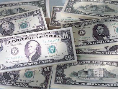 Закрытие межбанка: доллар по-прежнему держится на отметке 7,91 грн