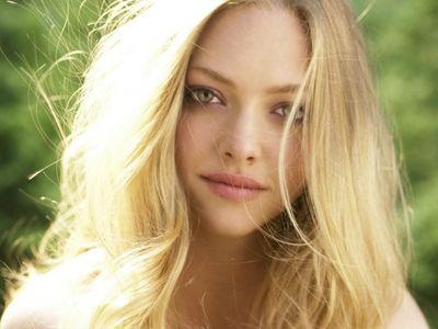 http://donbass.ua/multimedia/images/news/original/2010/07/13/amanda-seyfried.jpg