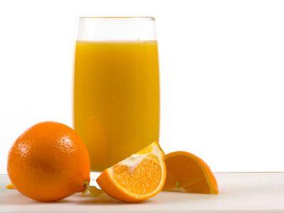 Любительницы апельсинового сока рискуют заболеть подагрой