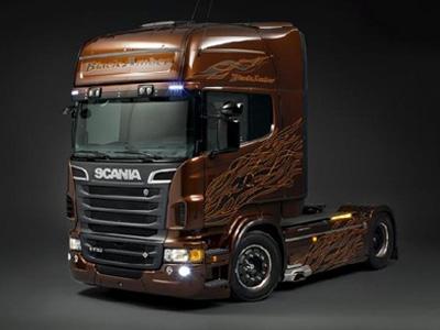  Black Amber V8: Scania     ()