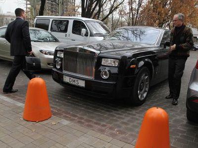      Rolls Royce Phantom  