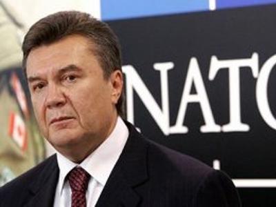 Янукович собрался на саммит НАТО