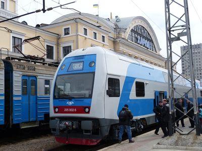 Укрзализниця сняла поезд Skoda с маршрута "Донецк-Мариуполь"