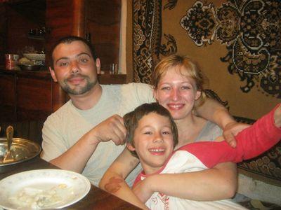 Счастливая семья до трагедии: Володя, Таня и Ванюшка...