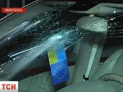 Как политические налётчики издевались над автомобилем активиста Евромайдана (ВИДЕО)
