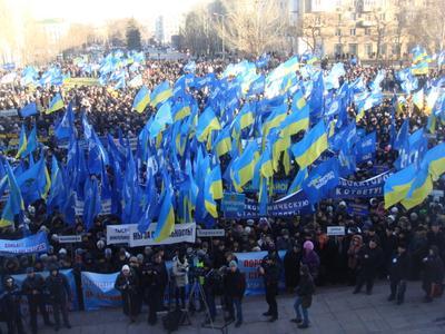В 38 городах Украины в поддержку президента выйдут 300 тысяч человек