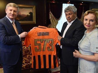 Луческу вернулся в Украину и получил подарок от Ахметова