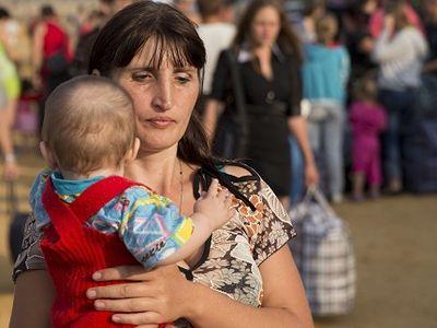 Изгои в своей стране: как украинцы относятся к переселенцам