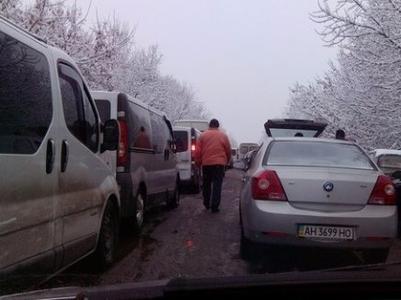 Блокпосты Донбасса: на КПВВ "Майорск" и "Марьинка" огромное скопление автомобилей