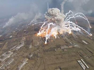 В Балаклее на военных складах все еще продолжаются одиночные взрывы боеприпасов