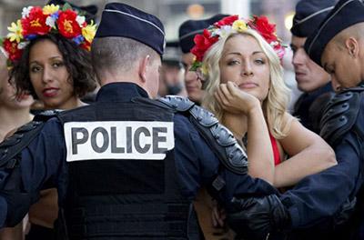   Femen:  ,   
