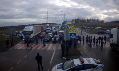 Митингующие разблокировали работу пропускных пунктов на украинско-польской границе 