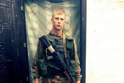 Предатель Кузя растоптал флаг Украины и словил "ответку": на Донбассе убит 20-летний боевик из Донецка