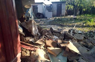 Прифронтовая Марьинка попала под обстрел: повреждены 6 жилых домов 