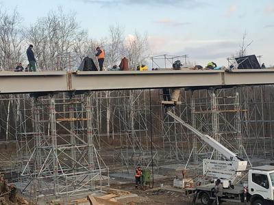 В Станице Луганской завершился первый этап восстановления моста