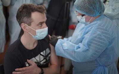 Главный санврач Украины заразился коронавирусом после вакцинации