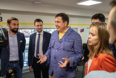 Михаил Саакашвили открыл в Мариуполе "Офис простых решений"