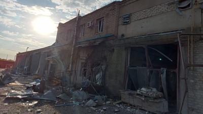 Рашисты обстреляли завод керамики в Славянске