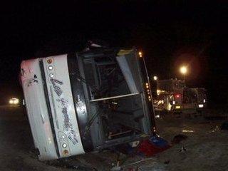 В Мексике автобус столкнулся с грузовиком: есть жертвы