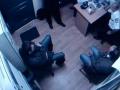 Убийство в ТЦ "Караван". Камера наблюдения в комнате охранников (ВИДЕО)