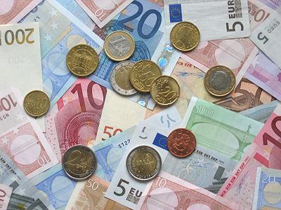 Валютный прогноз. Что будет с евро и долларом?