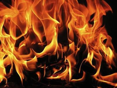 В Харькове горел жилой дом: 40 человек эвакуировали