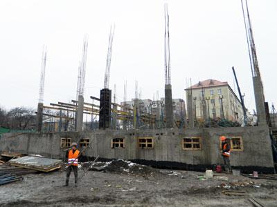 Артемовск попал в шестерку самых щедро финансируемых из госбюджета городов: в 2012 году только на реконструкцию стадиона «Металлург» выделяется 37 миллионов гривен субвенций.
