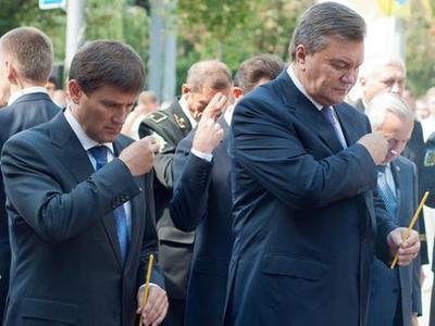Янукович в Донецке помолился за шахтёров (ФОТОРЕПОРТАЖ)