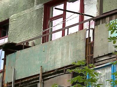 В прыжке с этого балкона девочка нашла своё спасение