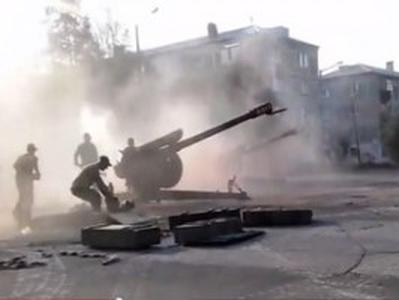 В Донецке снова  слышатся выстрелы и грохочут орудия