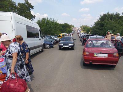 Муки блокпостов: подробности от Донбасс SOS, пограничников и очевидцев