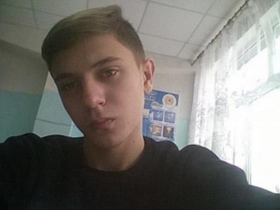 Геноцид украинцев в "ЛНР": из-за украинского флага террористы похитили и удерживают в плену 16-летнего парня