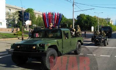Техника ВСУ на улицах Донецка: боевики удивили анонсом про американский Hamvee и парад 9 мая
